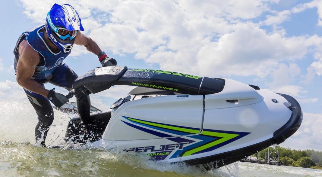 Wave Rider Jet Jet Ski vs Waverunner or Sea Doo: what are the differences?