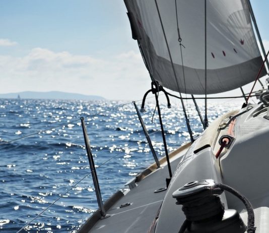 How to Sail Upwind (Against the Wind)?