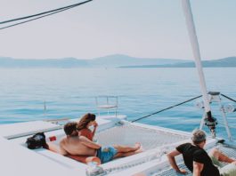 Living on a yacht full time: Our advice