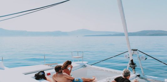 Living on a yacht full time: Our advice