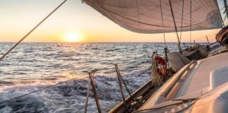 Le Guide des Qualifications Nécessaires pour Louer un Bateau en Toute Sécurité