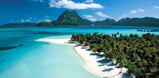 Cost to charter a yacht in French Polynesia (Tahiti, Bora Bora…)