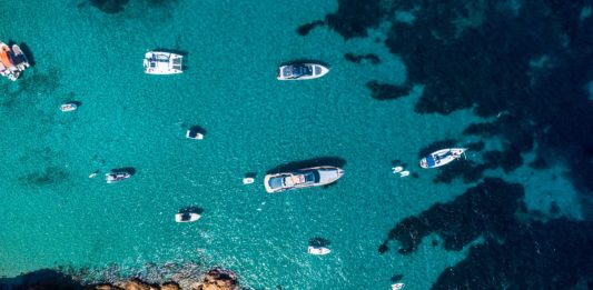 14 Best Yachts with Flybridge under 90ft