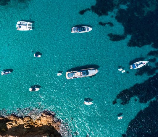 14 Best Yachts with Flybridge under 90ft