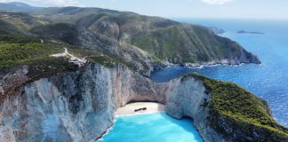 Cyclades: Sailing Itineraries & Yacht Charter Tips