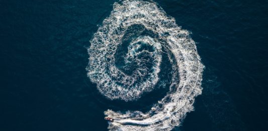 Jet Ski vs WaveRunner or Sea Doo: what are the differences?