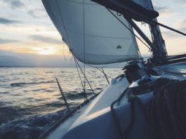 Sailing Upwind and Downwind – the Differences A sailing yacht