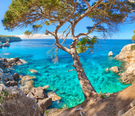 Baléares : Top 10 des incontournables à découvrir en yacht