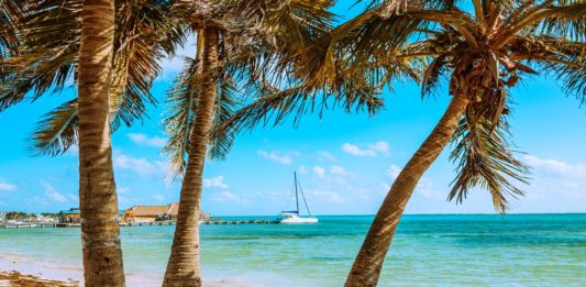 Sailing in Belize: Why it Should (Really) be on your Bucket List