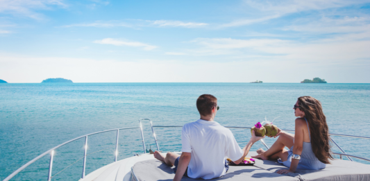 Sailing Honeymoon: is a Romantic Yacht Charter For You?