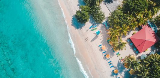 Location de Bateaux aux Caraïbes : Naviguez dans un Paradis Tropical
