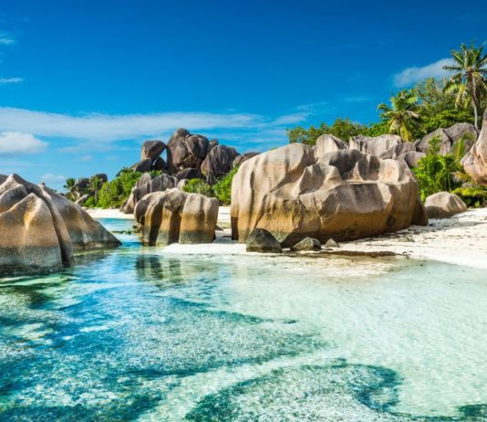 Best Seychelles Sailing Itineraries for 7, 11 & 14 Days