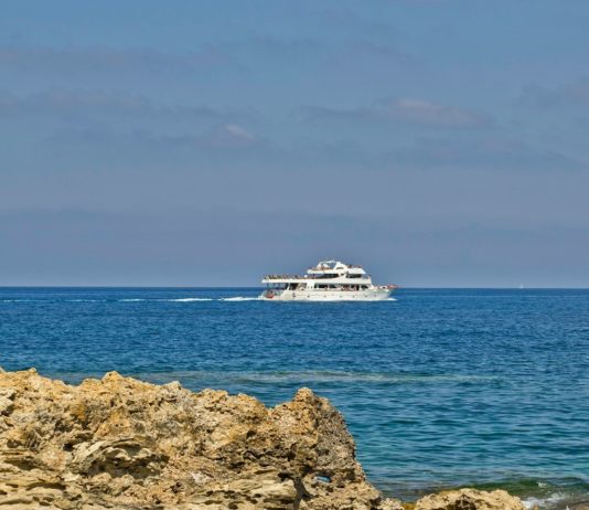 6 Great Motoryachts Just Under 100 Feet to Consider