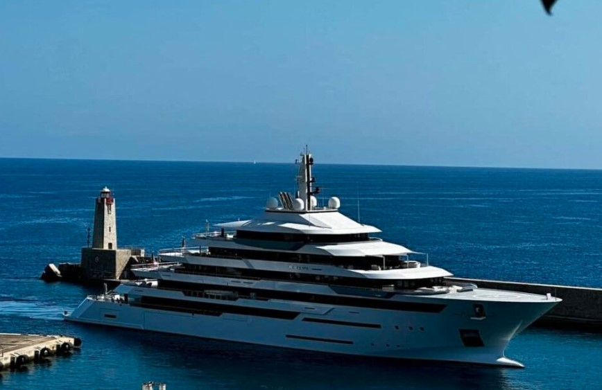 renaissance-superyacht-1 ©Christophe-Jean PM / document transmis à actu Nice