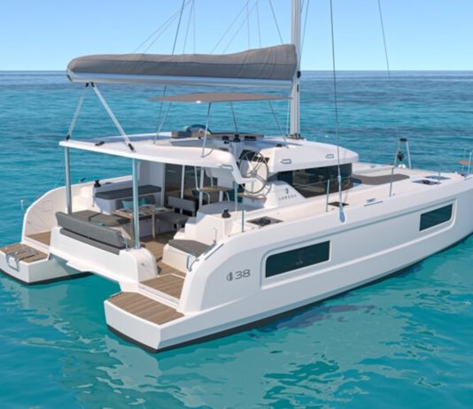 Découvrez le Nouveau Catamaran Lagoon 38 : Successeur du légendaire Lagoon 380