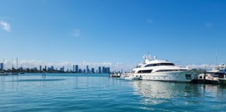 Mettre son yacht en location : les chiffres réalistes de la première année