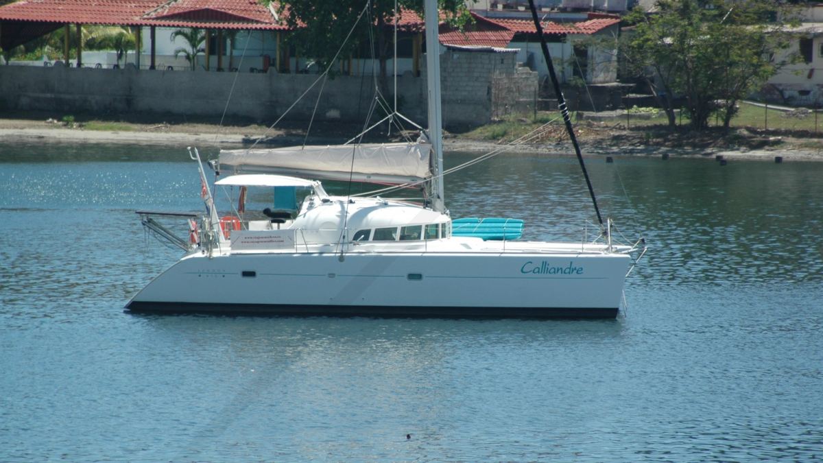 Shadock   Lagoon Catamaran Lagoon 410 Exterior 1