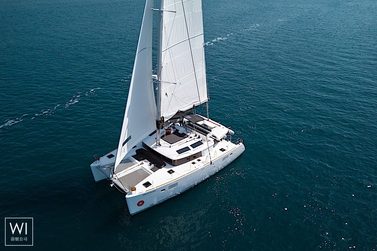 Lagoon 450 Lagoon Catamaran Exterior 1