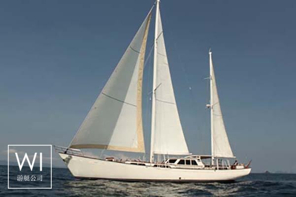 Ketch 25M Colvin Exterior 1