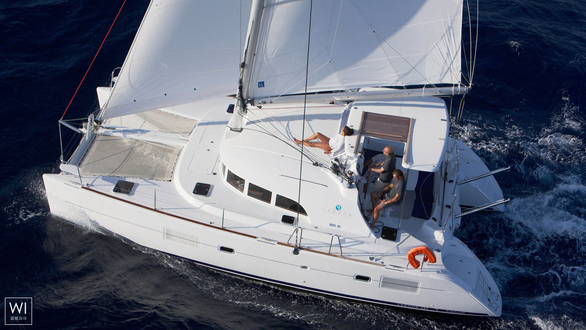 Lagoon 380 Lagoon Catamaran Exterior 1
