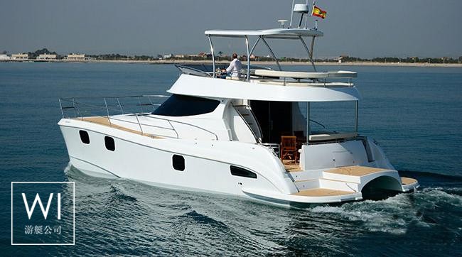 Flashcat 435 Flash Catamaran Exterior 1