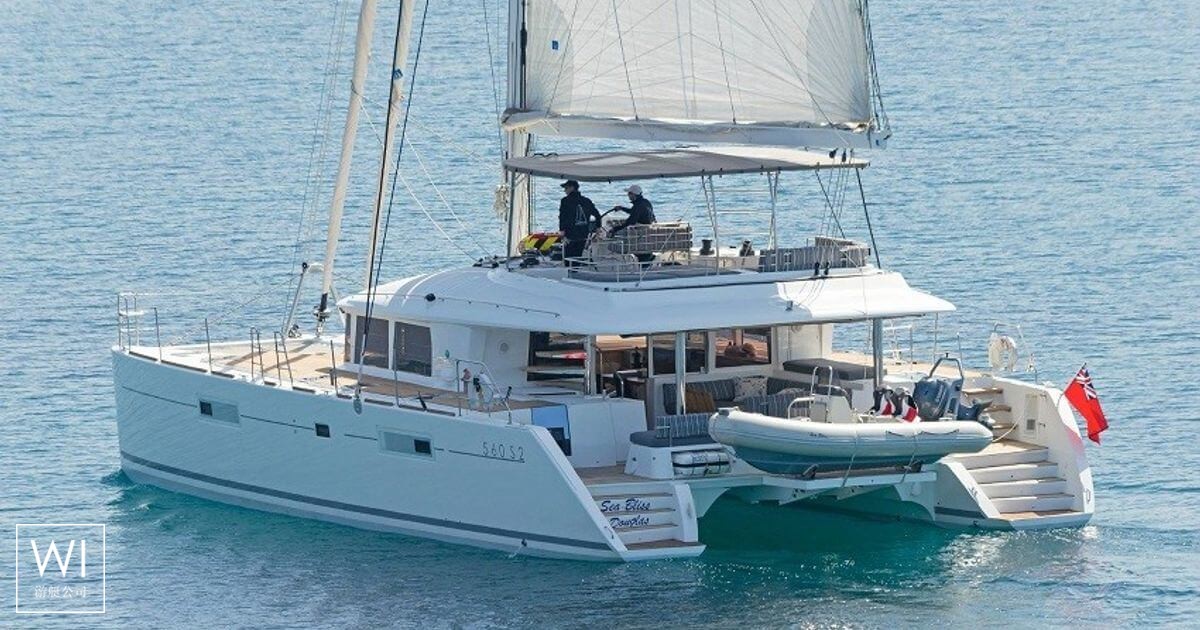 Diva  Lagoon Catamaran Lagoon 560 Exterior 1
