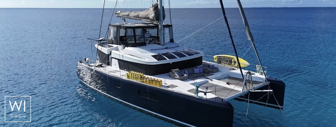 4X  Lagoon Catamaran Lagoon 560 Exterior 1