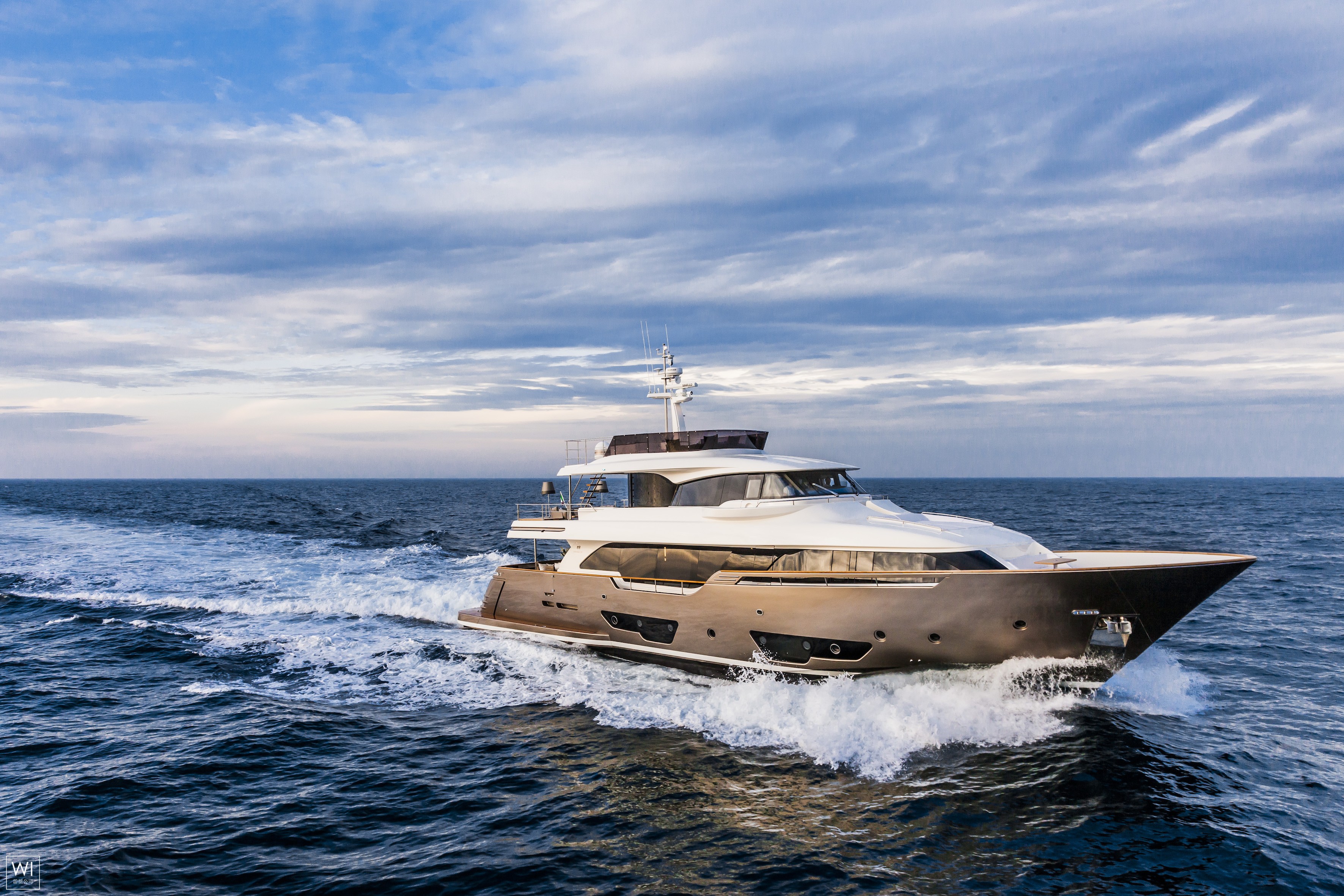 Yvonne  Ferretti  Line 28M Exterior 1