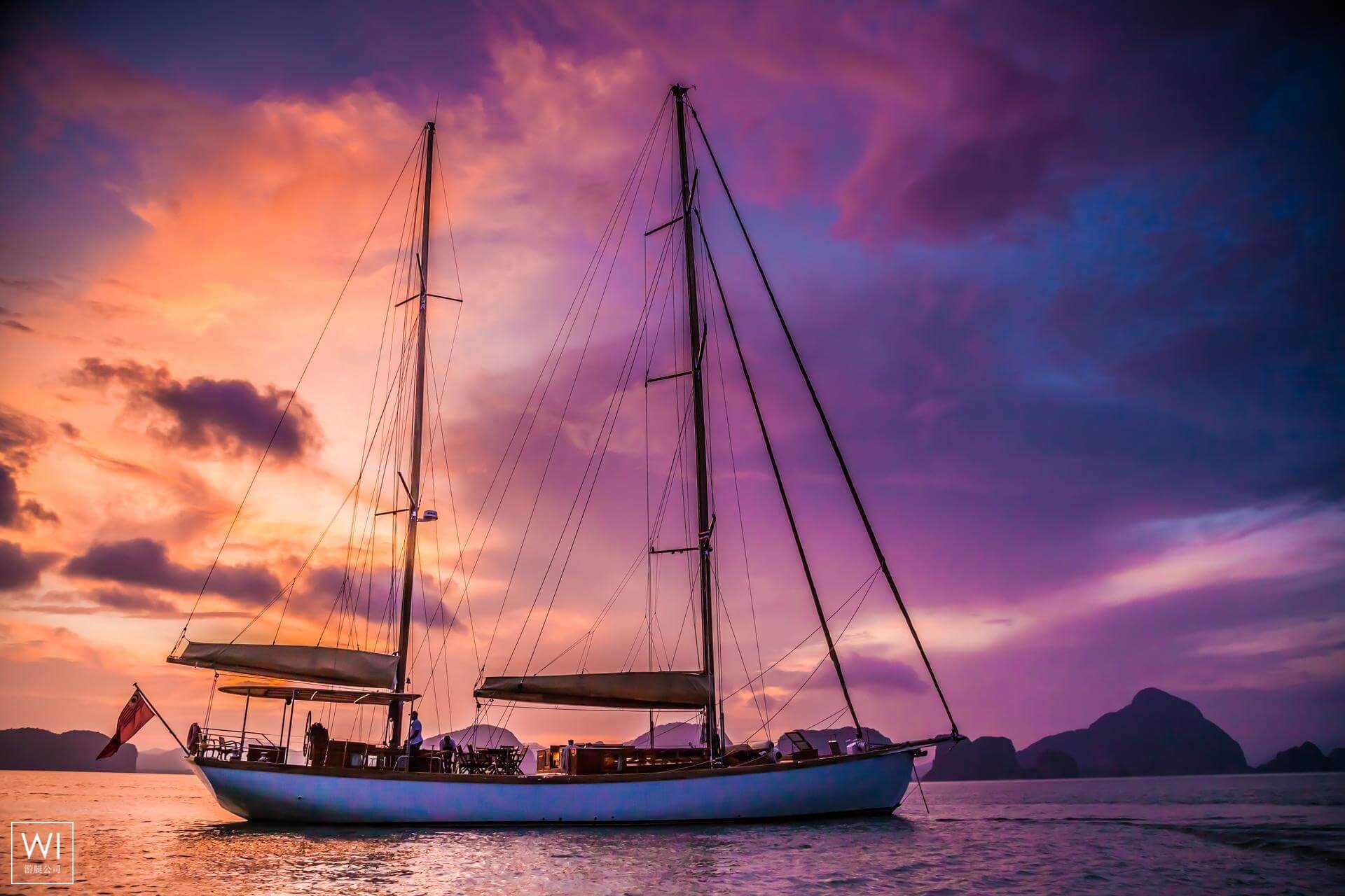 Aventure   Ketch  29M Exterior 1