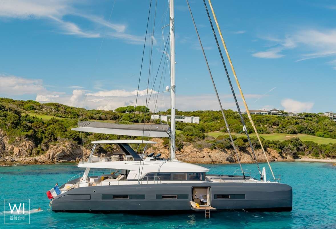 Babac  Lagoon Catamaran Lagoon 77 Exterior 1