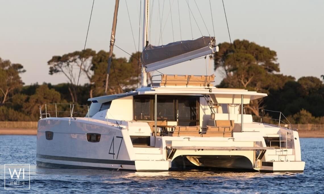 Saona 47 Fountaine Pajot Exterior 1