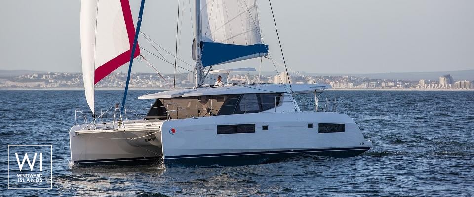 Leopard  454 Robertson & Caines Exterior 1