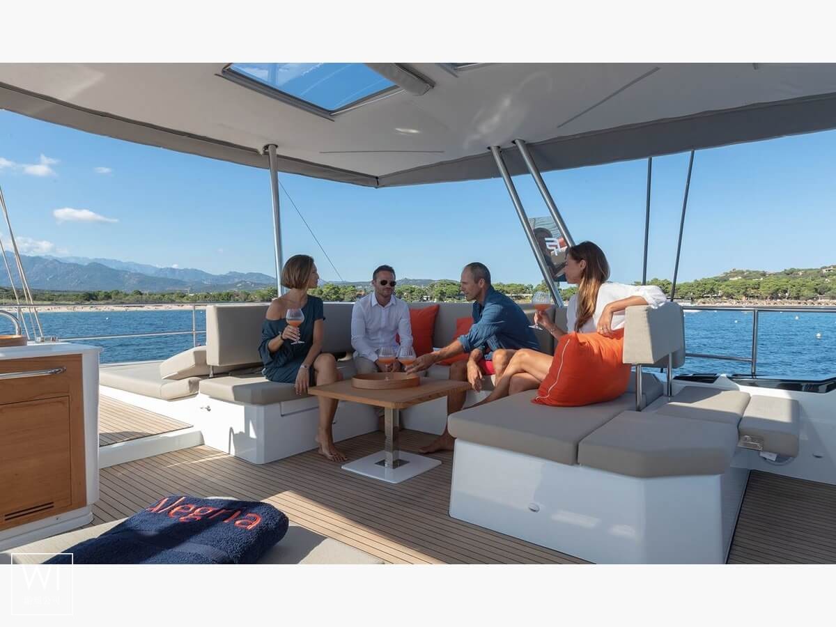 Floramye  Fountaine Pajot Alegria 67 Interior 1