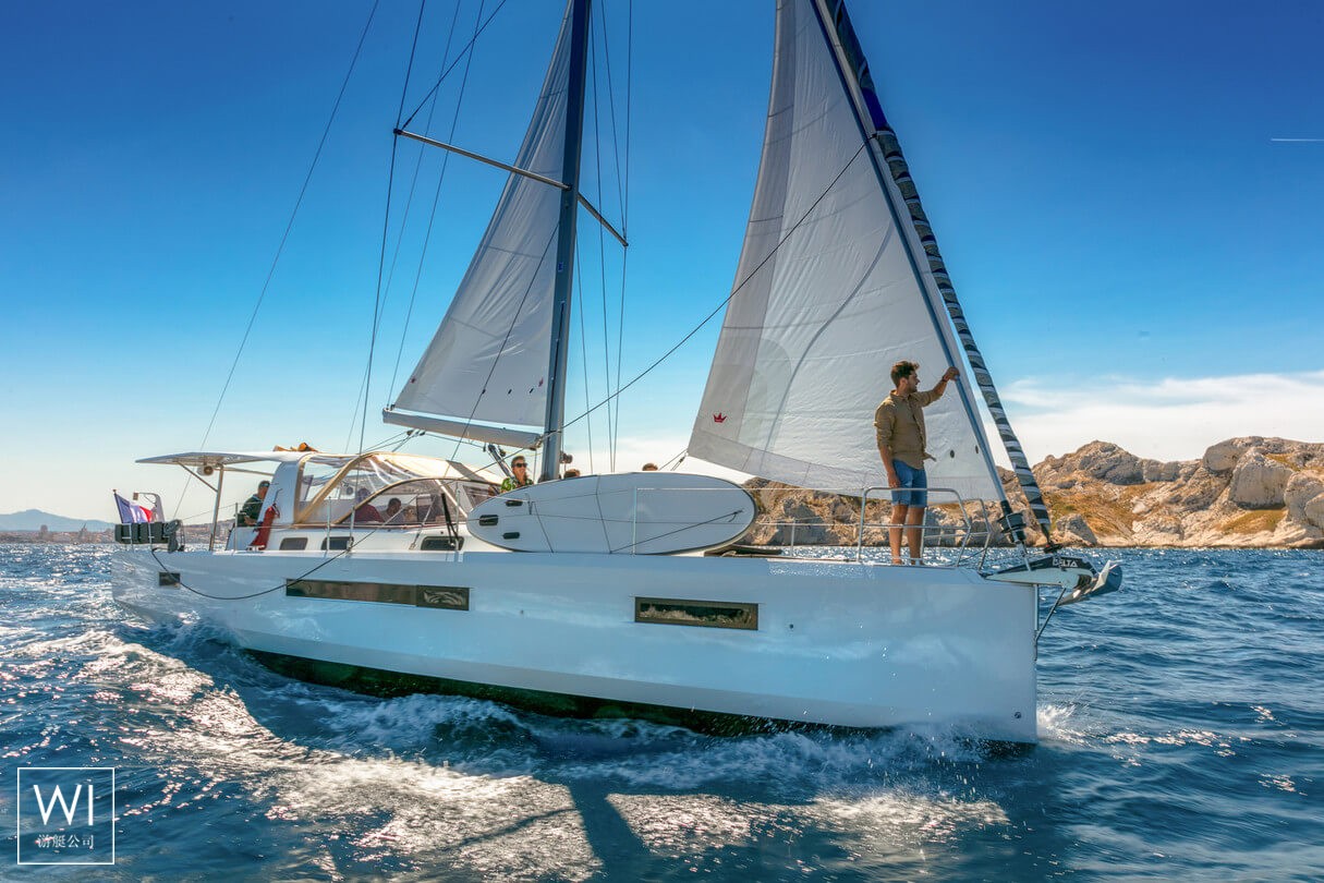 Sun Loft 47 Jeanneau Exterior 1