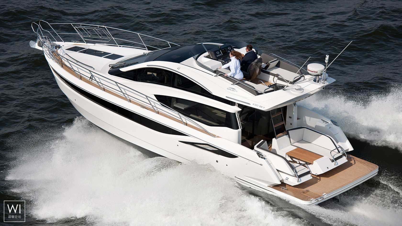 Skydeck  430 Galeon Exterior 1