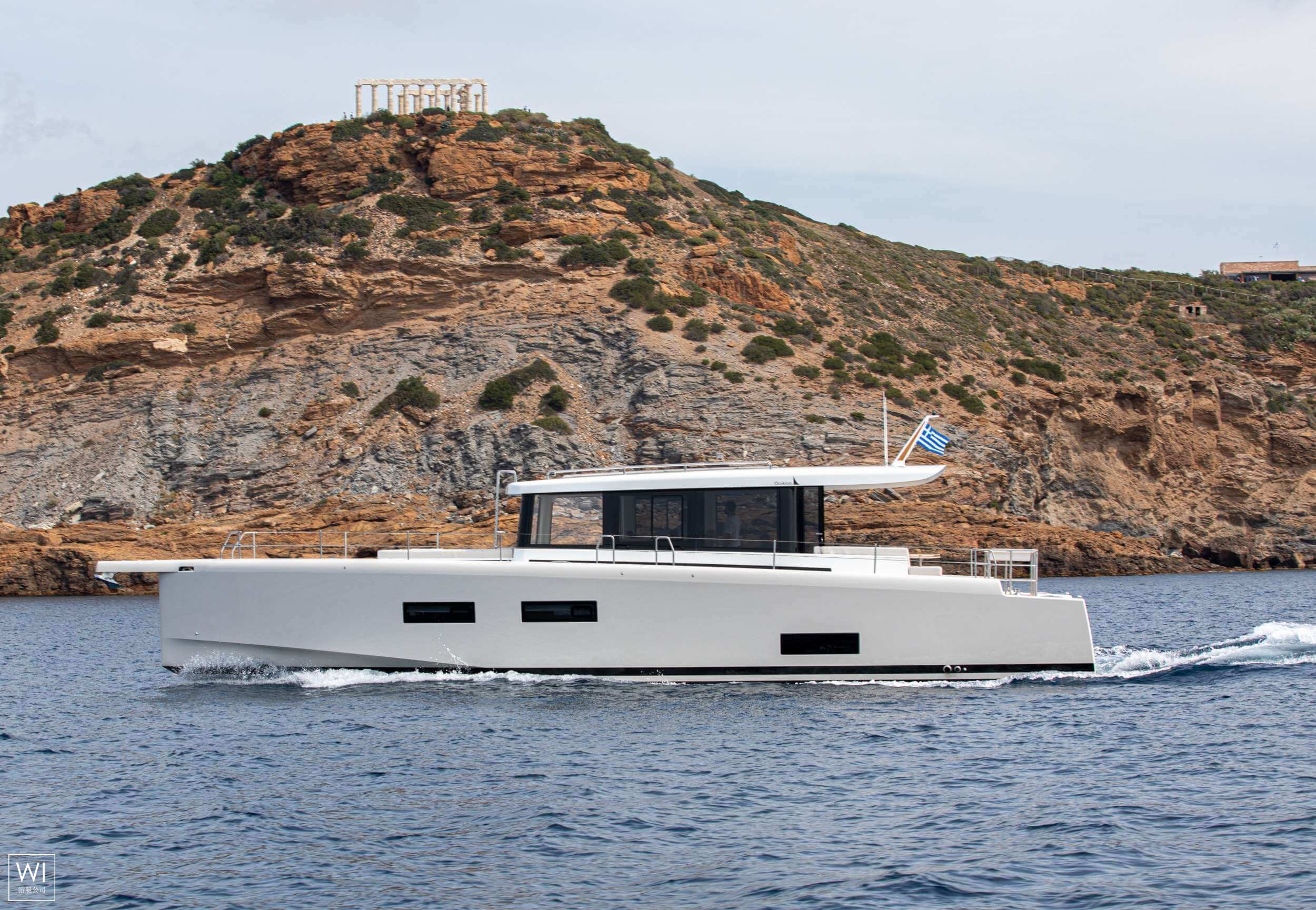 Lady D  Olympic Marine Power 60 Exterior 1