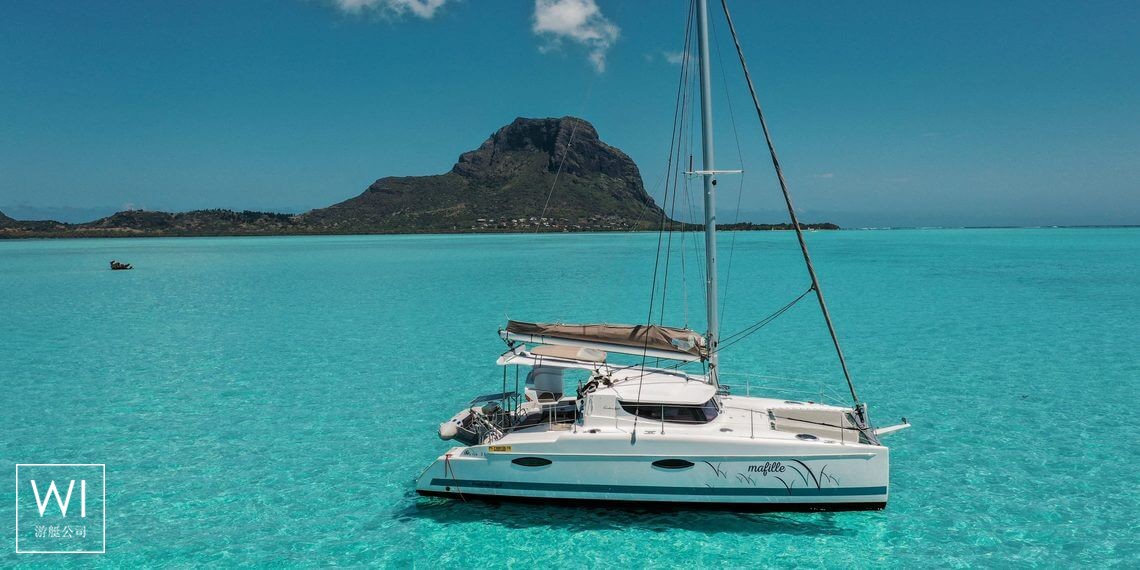Mahe 36 Fountaine Pajot Exterior 1