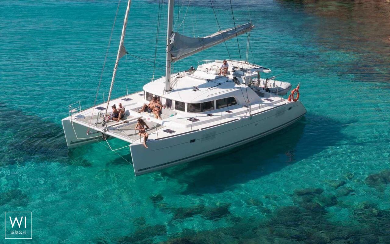 Lagoon 500 Lagoon Catamaran Exterior 1