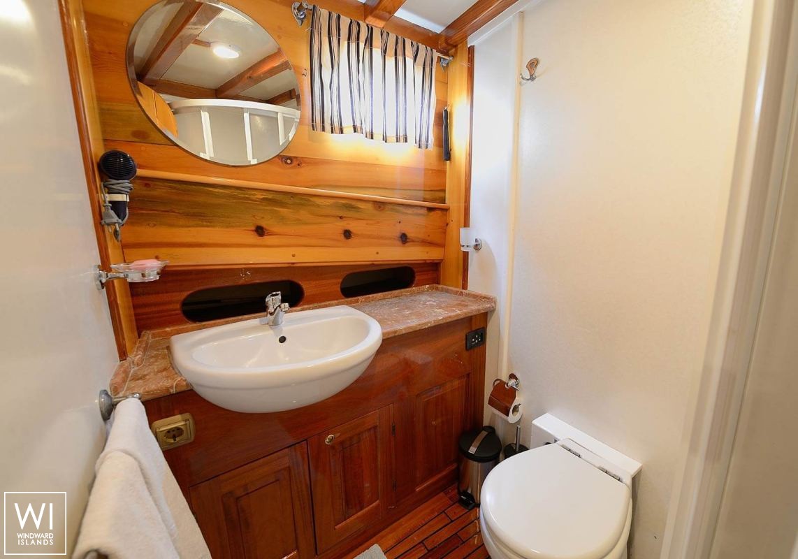 Xenos II  Turkish Gulet Gulet X2T 24M Interior 7