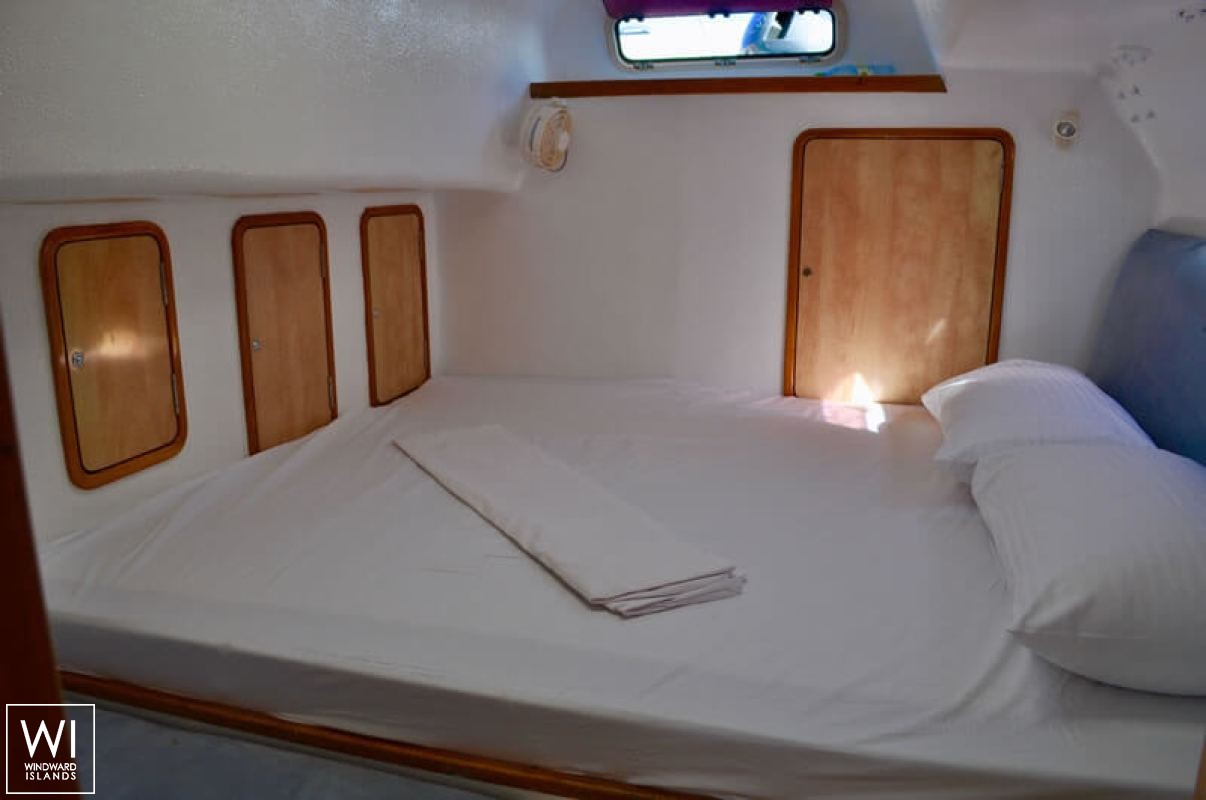 KINGFISH  Knysna Catamaran Knysna 440 Interior 9