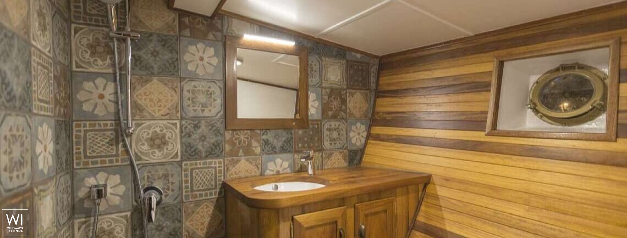 COSMOS  Turkish Gulet Gulet RSI 24M Interior 16