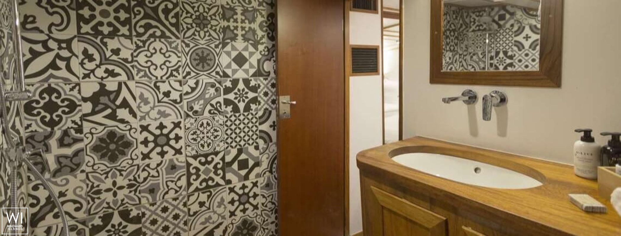 COSMOS  Turkish Gulet Gulet RSI 24M Interior 17