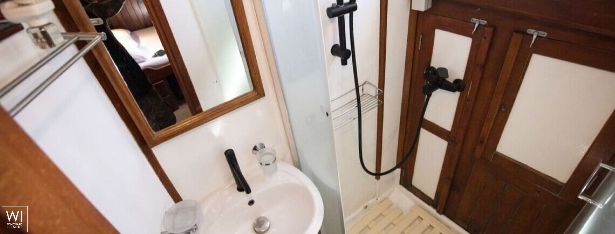 ANATOLIE   Ketch  20M Interior 1