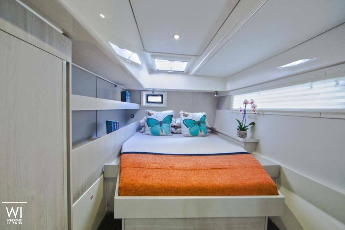 Black Swan  Robertson & Caines Leopard  4800 Interior 14