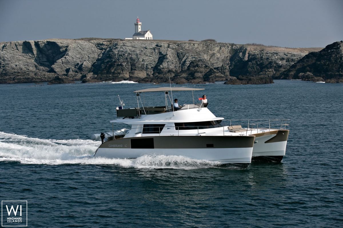 Cumberland 47 Fountaine Pajot Exterior 2