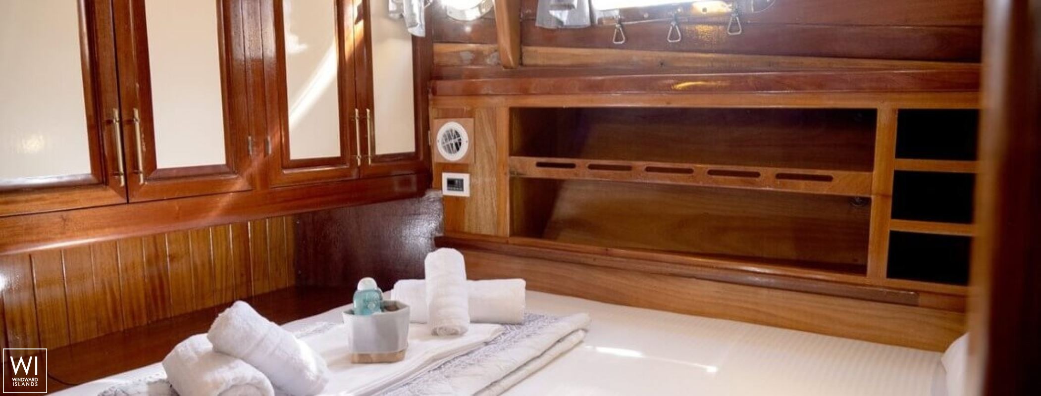 Kapetan-Kosmas  Turkish Gulet Gulet DDI 27M Interior 17