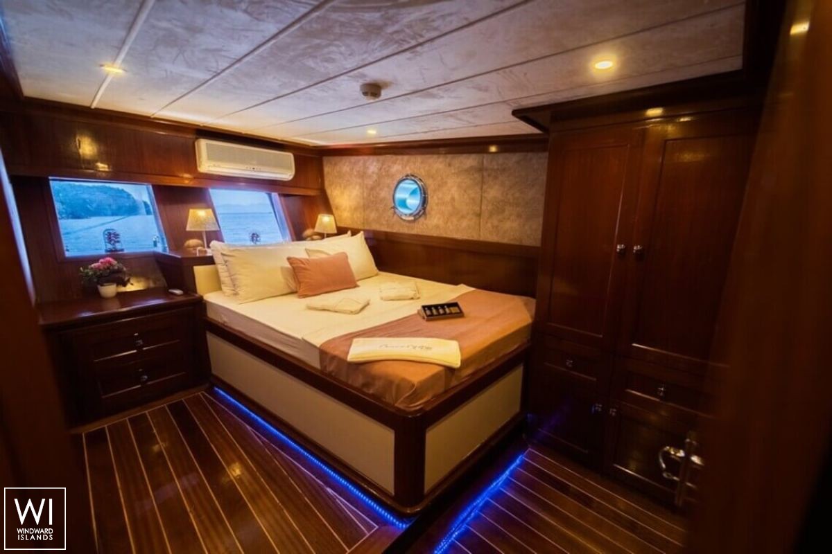 Queen of RTT  Turkish Gulet Gulet DEL 32M Interior 24