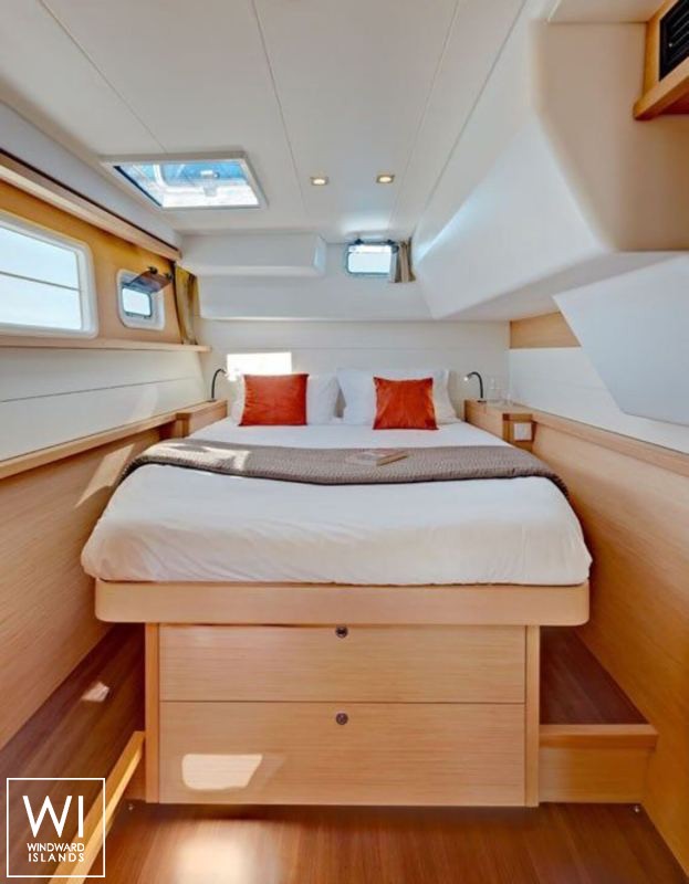 BAHARI   Lagoon Catamaran Lagoon 450 Interior 1