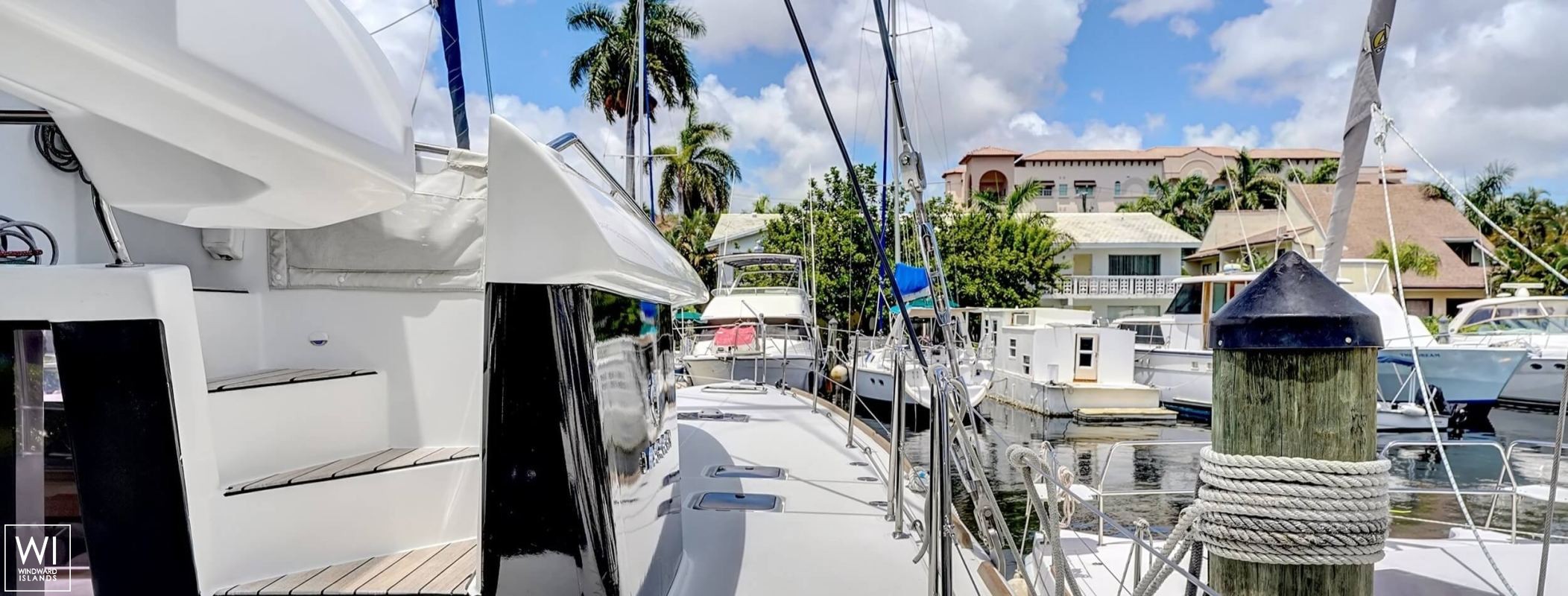 AMARI  Lagoon Catamaran Lagoon 450 Exterior 2