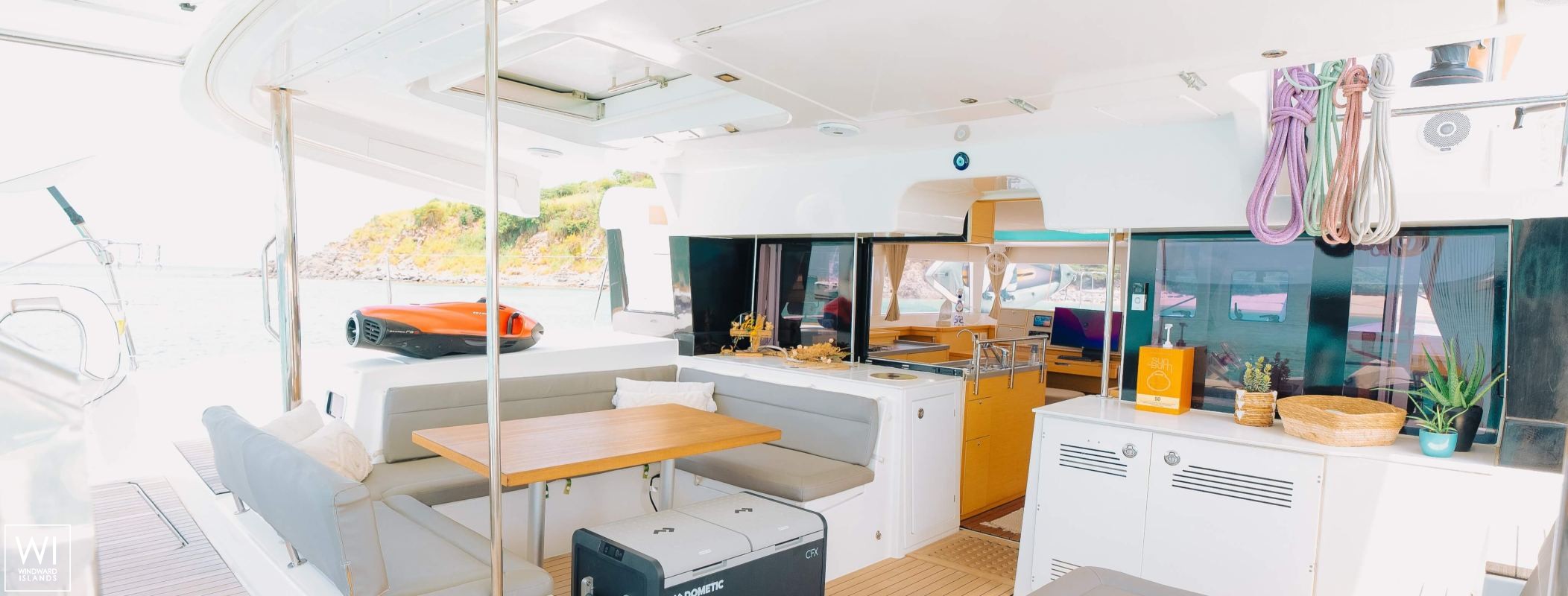 AMARI  Lagoon Catamaran Lagoon 450 Interior 20